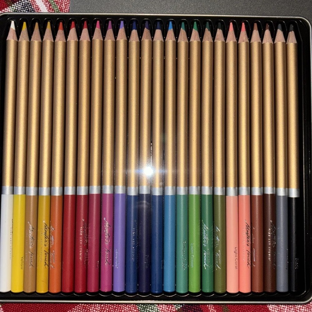Johanna Basford Worlds of Wonder Coloring Book & Master’s Touch 24 Pencils Set - Picture 10 of 11